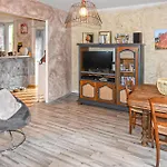 בית נופש Maison En Pierres *